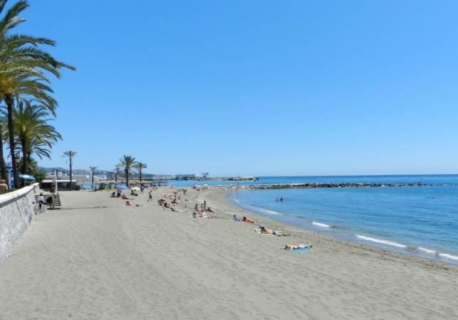 Apartamento El Anden De La Estacion Malaga Luaran gambar