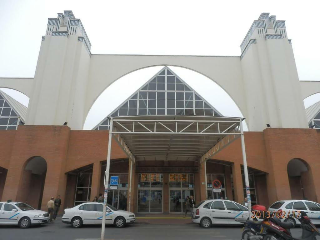 Apartamento El Anden De La Estacion Malaga Luaran gambar